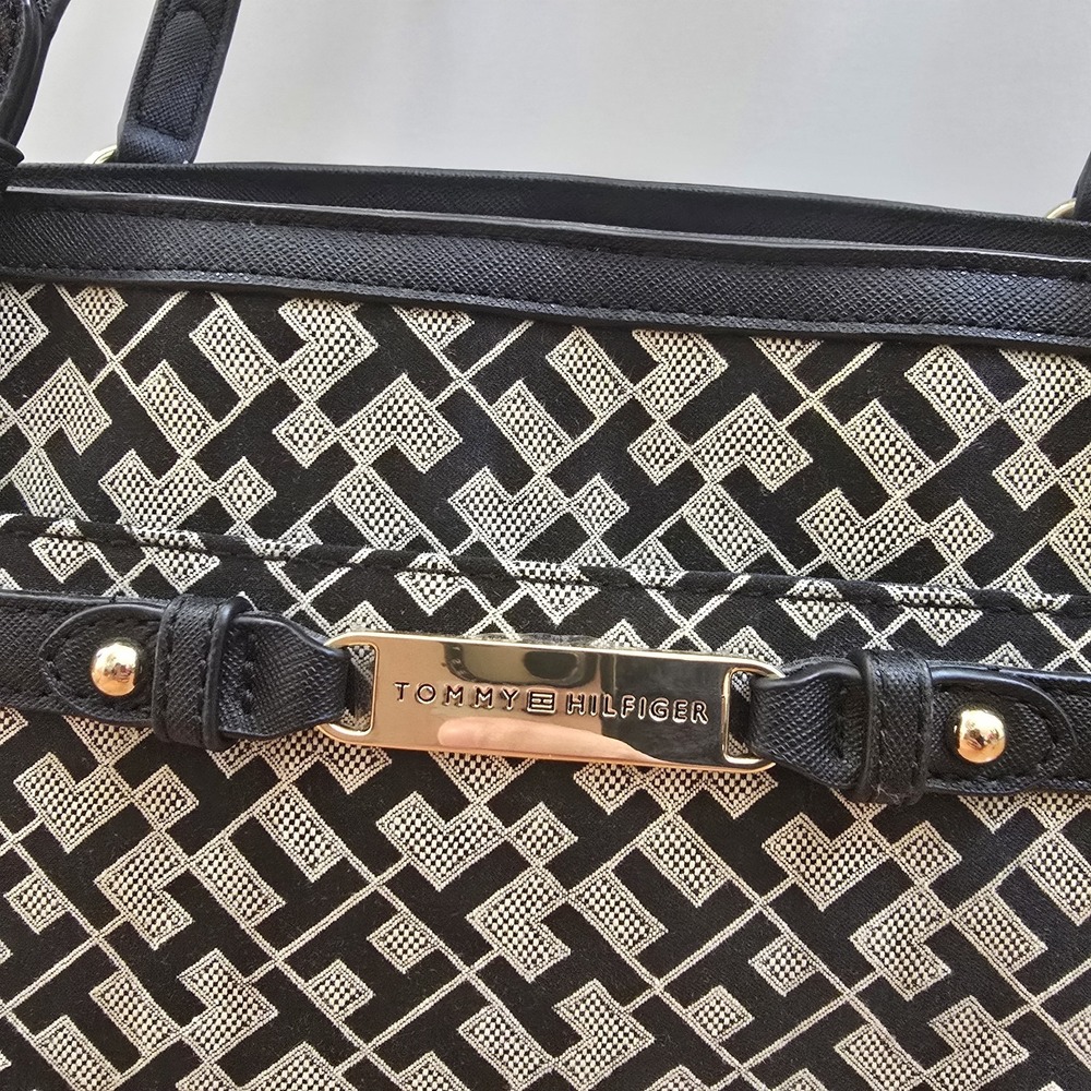 Tommy Hilfiger Monogram Shopper Tote Shoulder Bag Black White Logo Gold Hardware - Picture 2 of 12